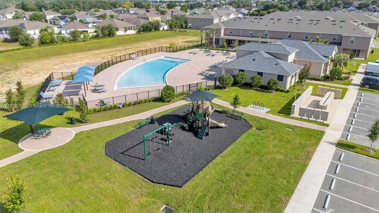 Active With Contract: $1,850 (3 beds, 2 baths, 1673 Square Feet)