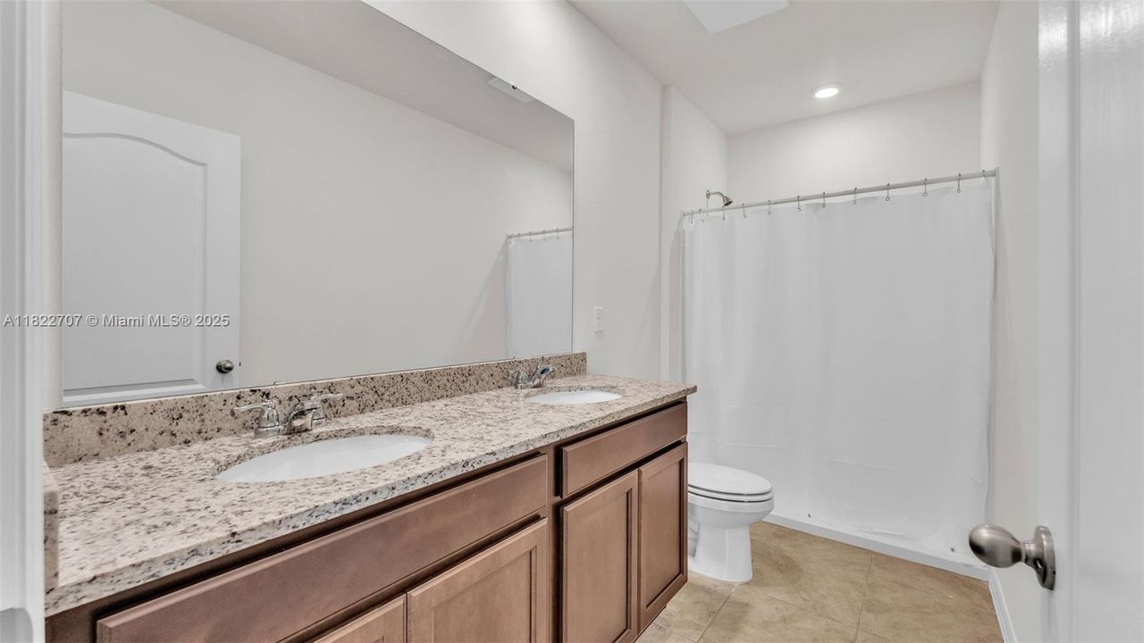 Active With Contract: $1,850 (3 beds, 2 baths, 1673 Square Feet)