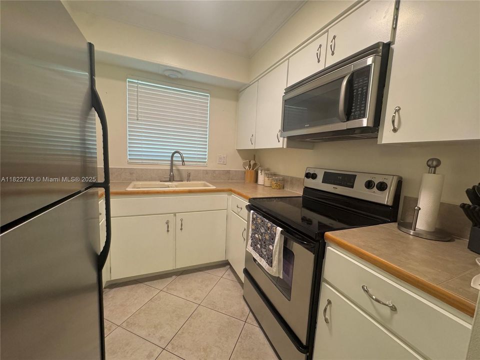 En Venta: $174,500 (1 camas, 1 baños, 680 Pies cuadrados)