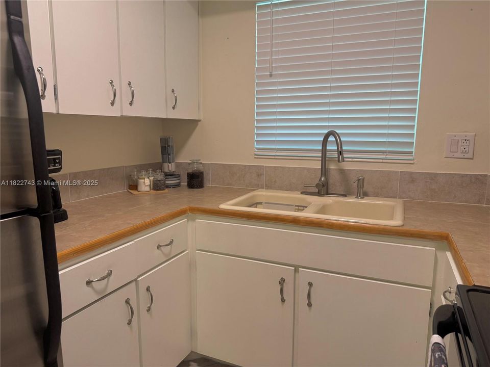 En Venta: $174,500 (1 camas, 1 baños, 680 Pies cuadrados)