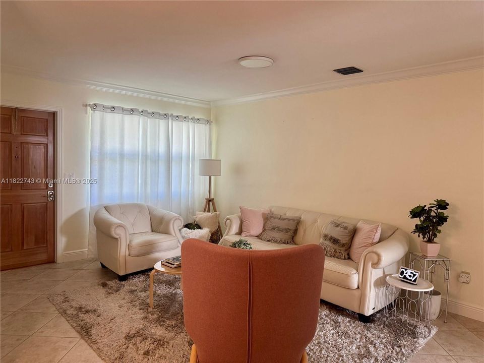 En Venta: $174,500 (1 camas, 1 baños, 680 Pies cuadrados)