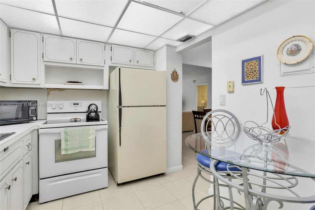 Activo con contrato: $275,000 (1 camas, 1 baños, 785 Pies cuadrados)