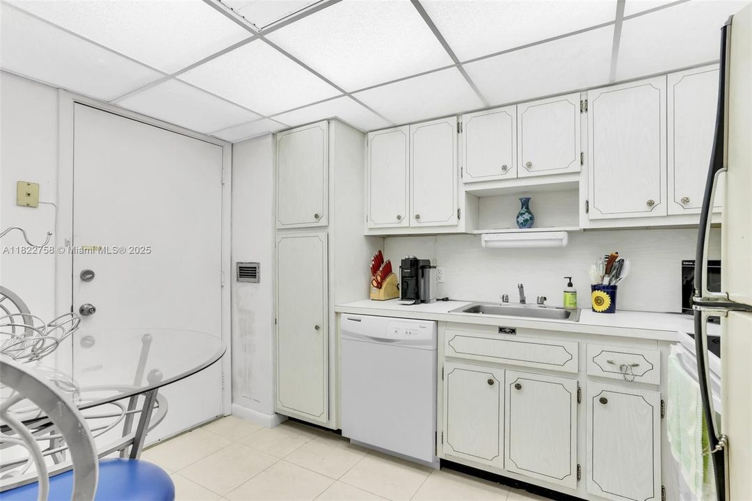 Activo con contrato: $275,000 (1 camas, 1 baños, 785 Pies cuadrados)