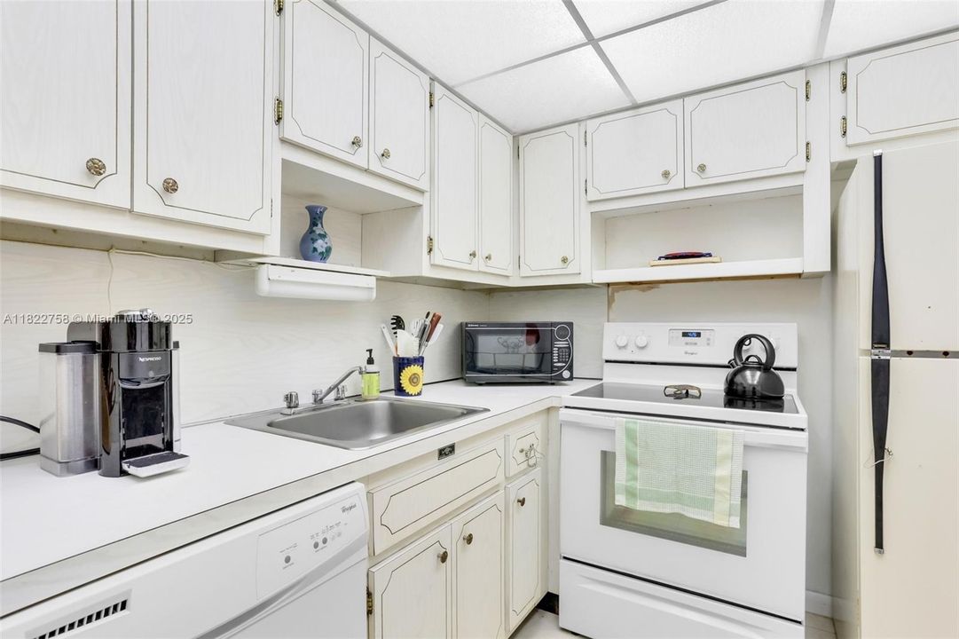 Activo con contrato: $275,000 (1 camas, 1 baños, 785 Pies cuadrados)