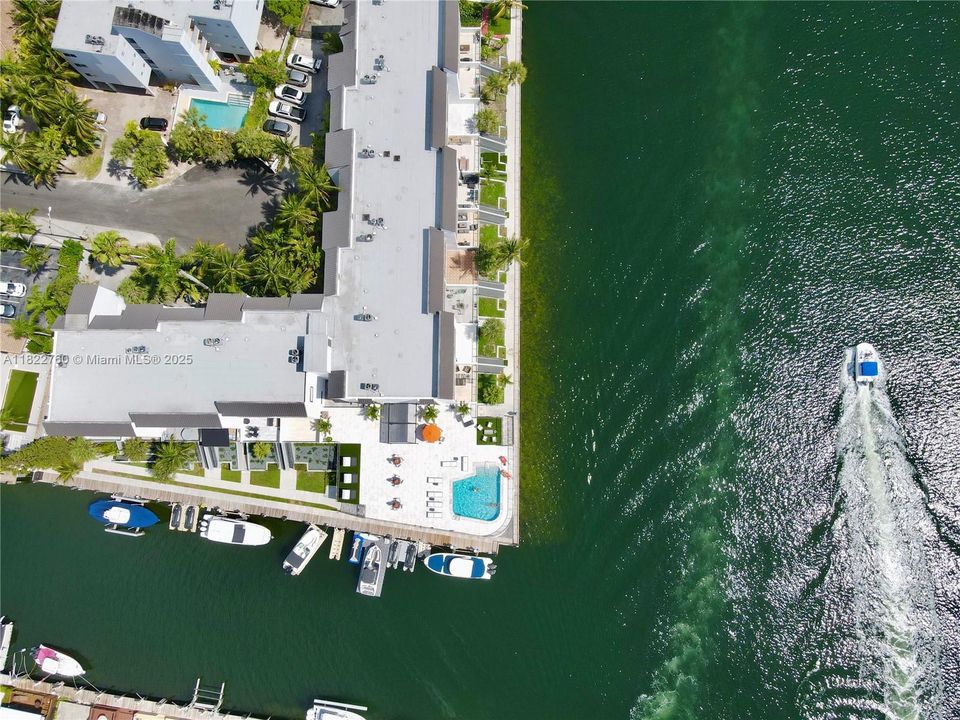 最近租的: $3,500 (2 贝兹, 2 浴室, 1397 平方英尺)