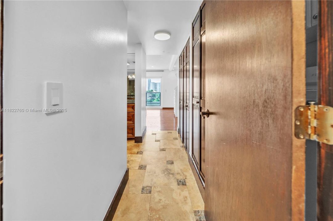 最近租的: $3,500 (2 贝兹, 2 浴室, 1397 平方英尺)