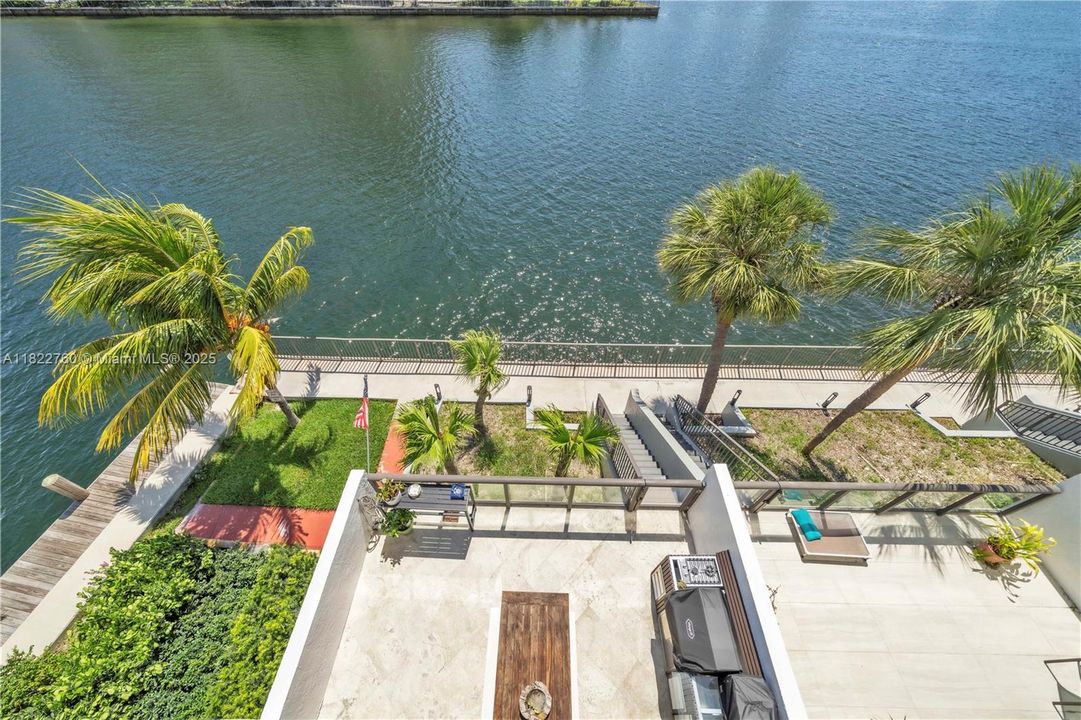 最近租的: $3,500 (2 贝兹, 2 浴室, 1397 平方英尺)