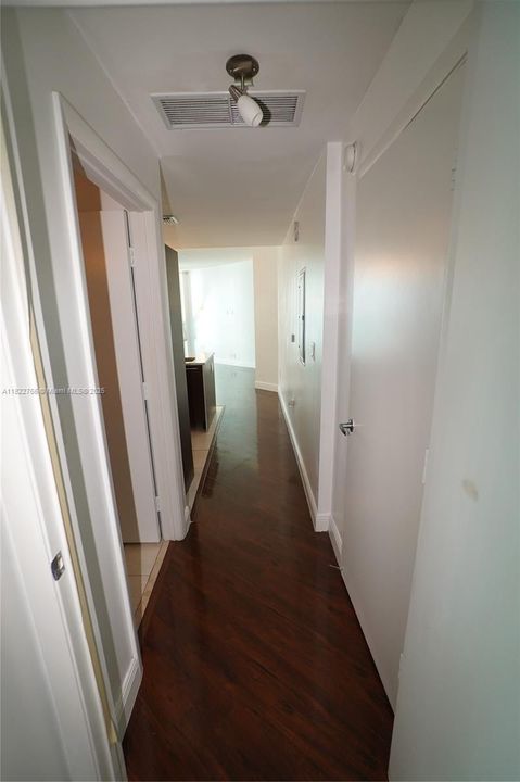 На продажу: $400,000 (1 спален, 1 ванн, 794 Квадратных фут)