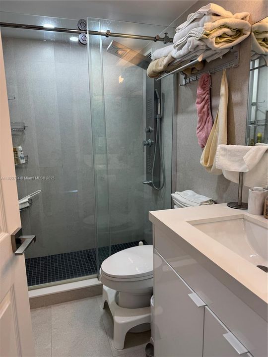 Active With Contract: $5,800 (2 beds, 2 baths, 1198 Square Feet)