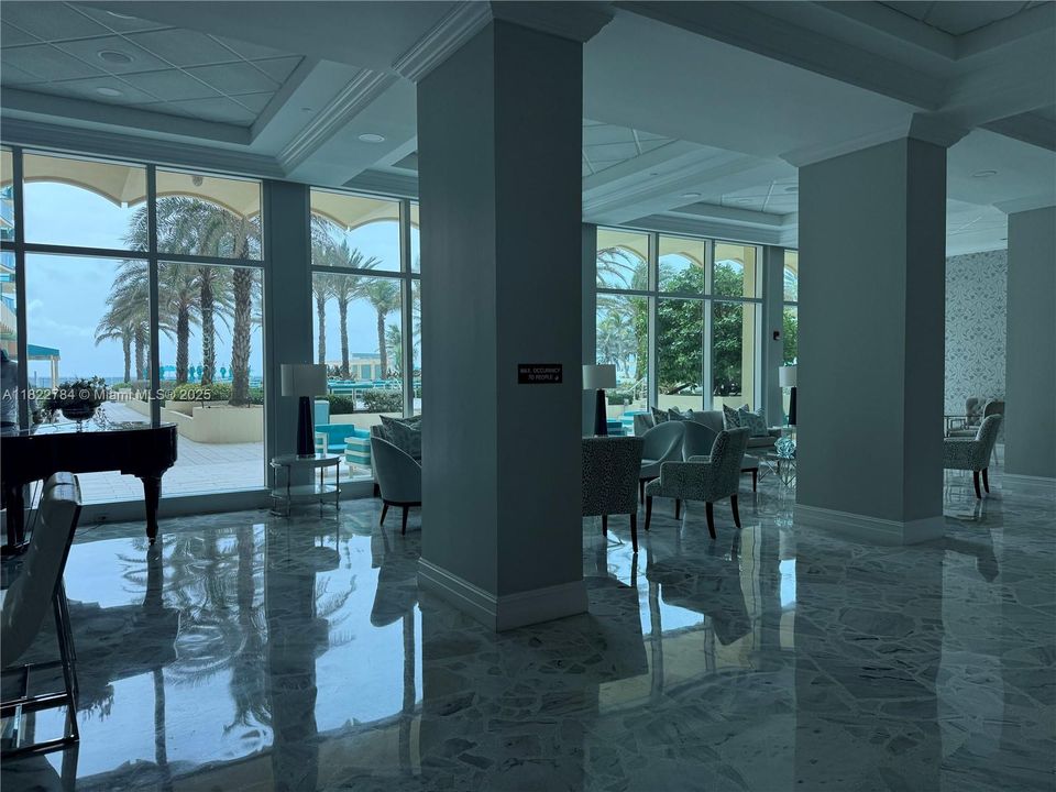 Active With Contract: $5,800 (2 beds, 2 baths, 1198 Square Feet)