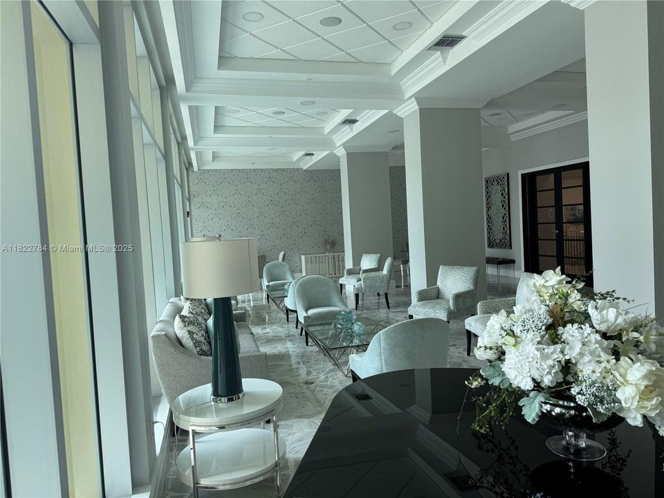 Active With Contract: $5,800 (2 beds, 2 baths, 1198 Square Feet)