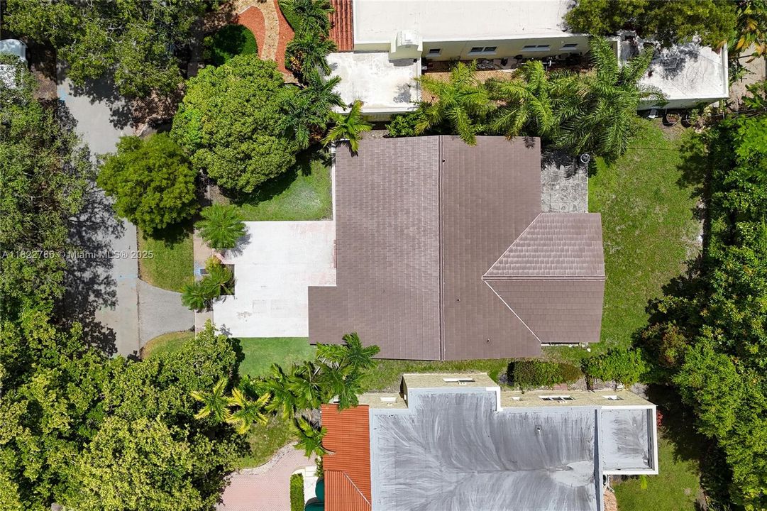 Недавно продано: $1,125,000 (2 спален, 2 ванн, 1041 Квадратных фут)