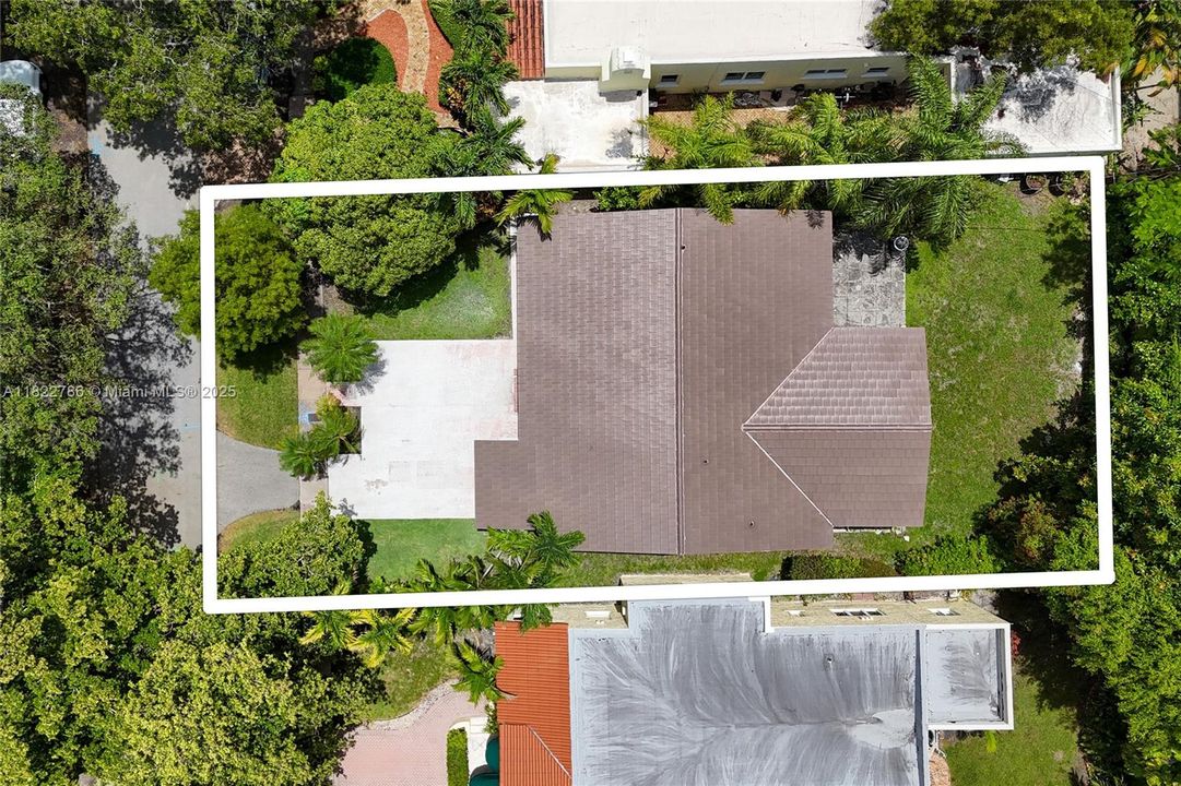 Недавно продано: $1,125,000 (2 спален, 2 ванн, 1041 Квадратных фут)