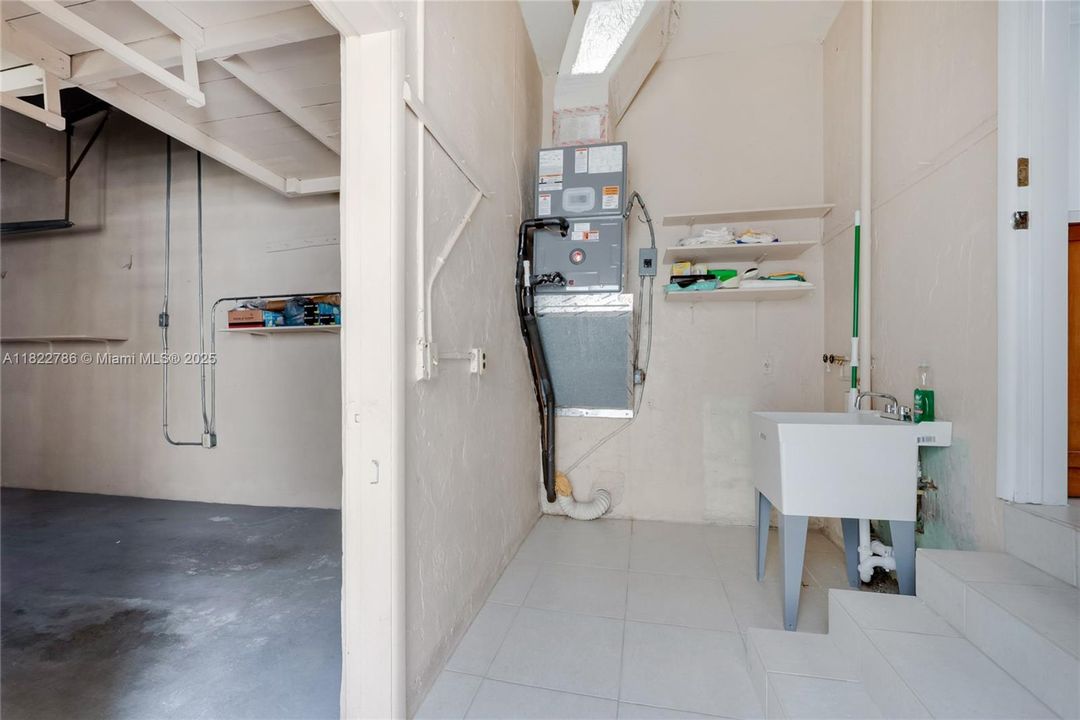 Недавно продано: $1,125,000 (2 спален, 2 ванн, 1041 Квадратных фут)