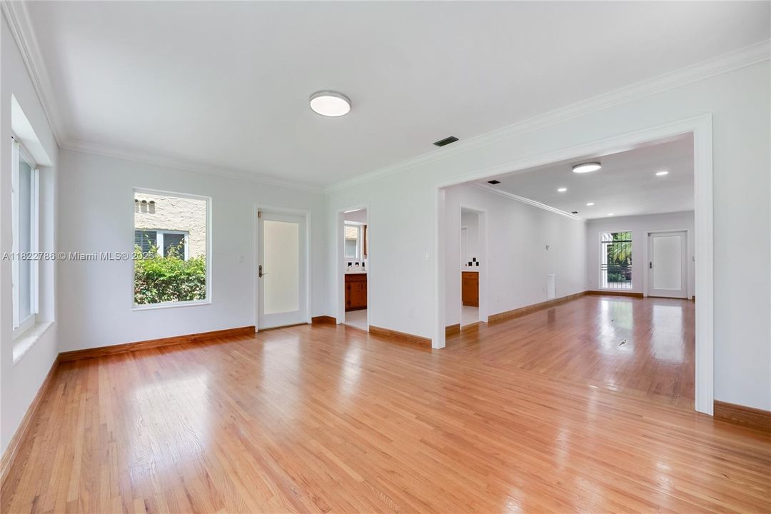 Недавно продано: $1,125,000 (2 спален, 2 ванн, 1041 Квадратных фут)