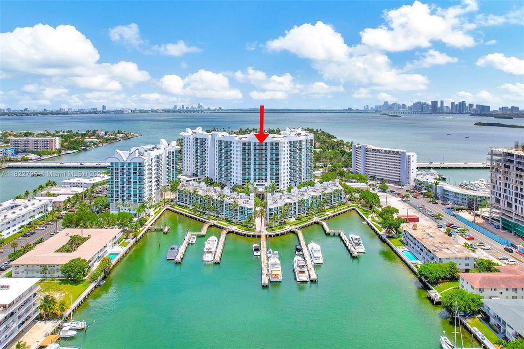 Vendido Recientemente: $678,999 (2 camas, 2 baños, 1274 Pies cuadrados)