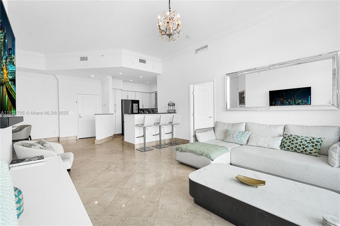 Vendido Recientemente: $678,999 (2 camas, 2 baños, 1274 Pies cuadrados)