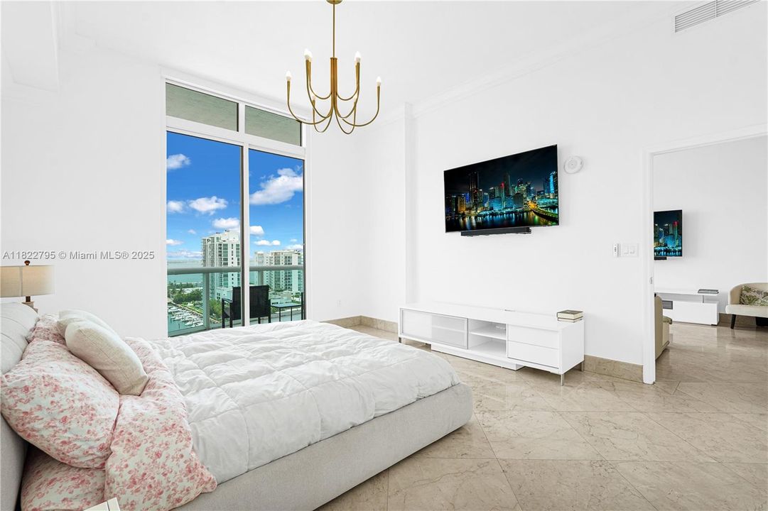 Vendido Recientemente: $678,999 (2 camas, 2 baños, 1274 Pies cuadrados)