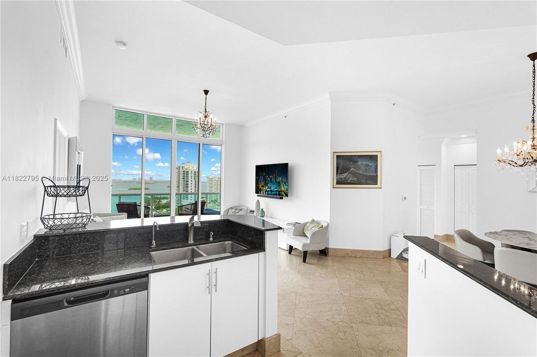 Vendido Recientemente: $678,999 (2 camas, 2 baños, 1274 Pies cuadrados)