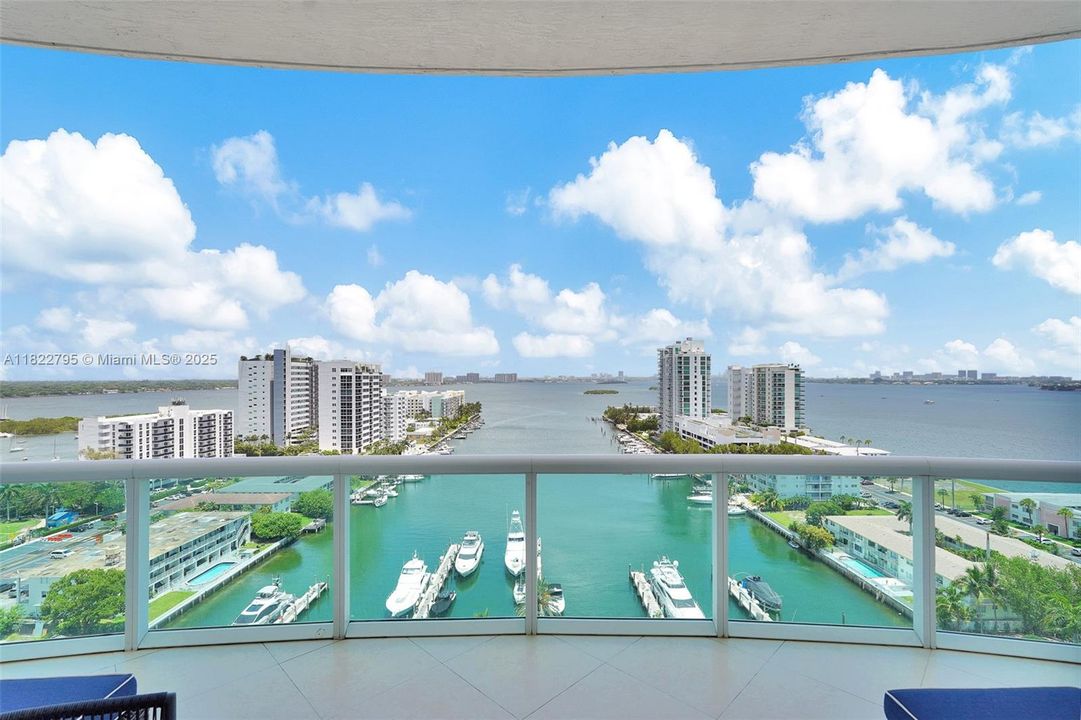 Vendido Recientemente: $678,999 (2 camas, 2 baños, 1274 Pies cuadrados)