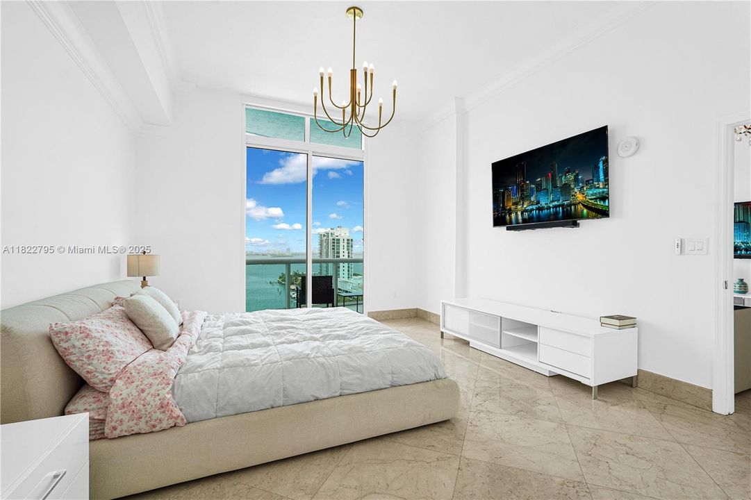 Vendido Recientemente: $678,999 (2 camas, 2 baños, 1274 Pies cuadrados)