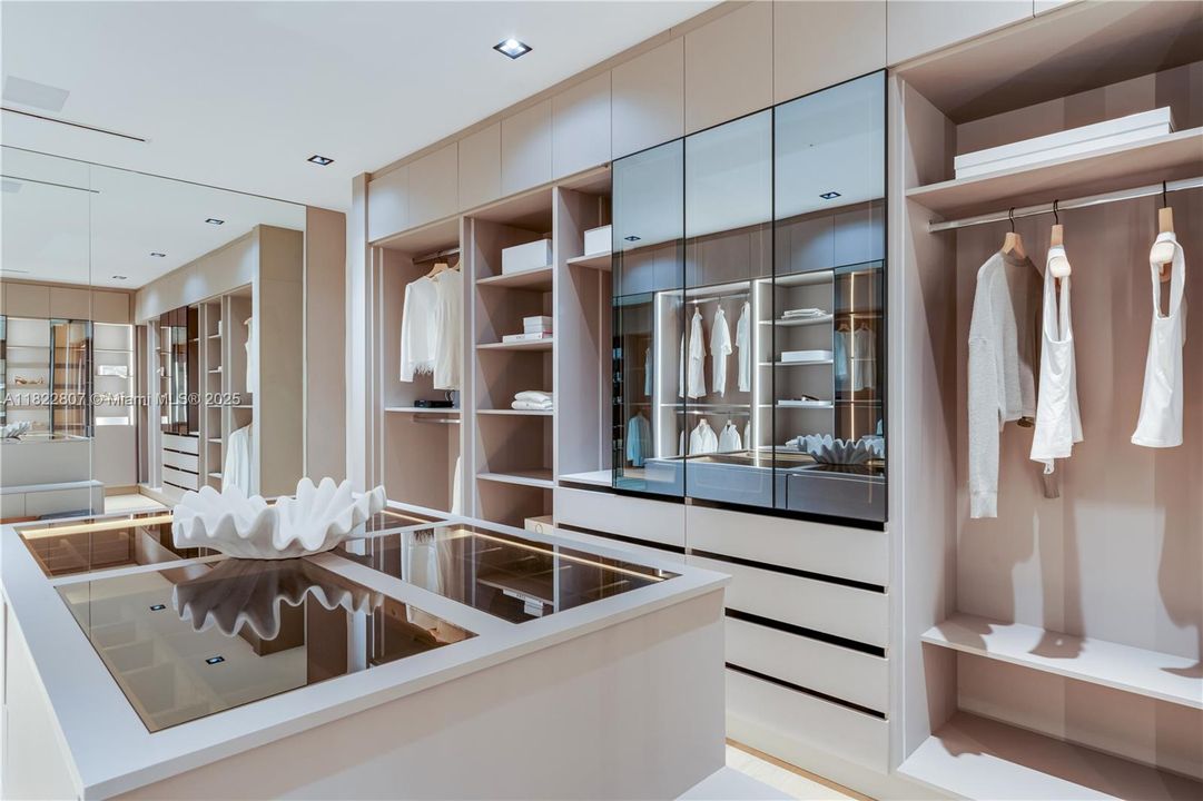 For Sale: $9,850,000 (7 beds, 7 baths, 0 Square Feet)