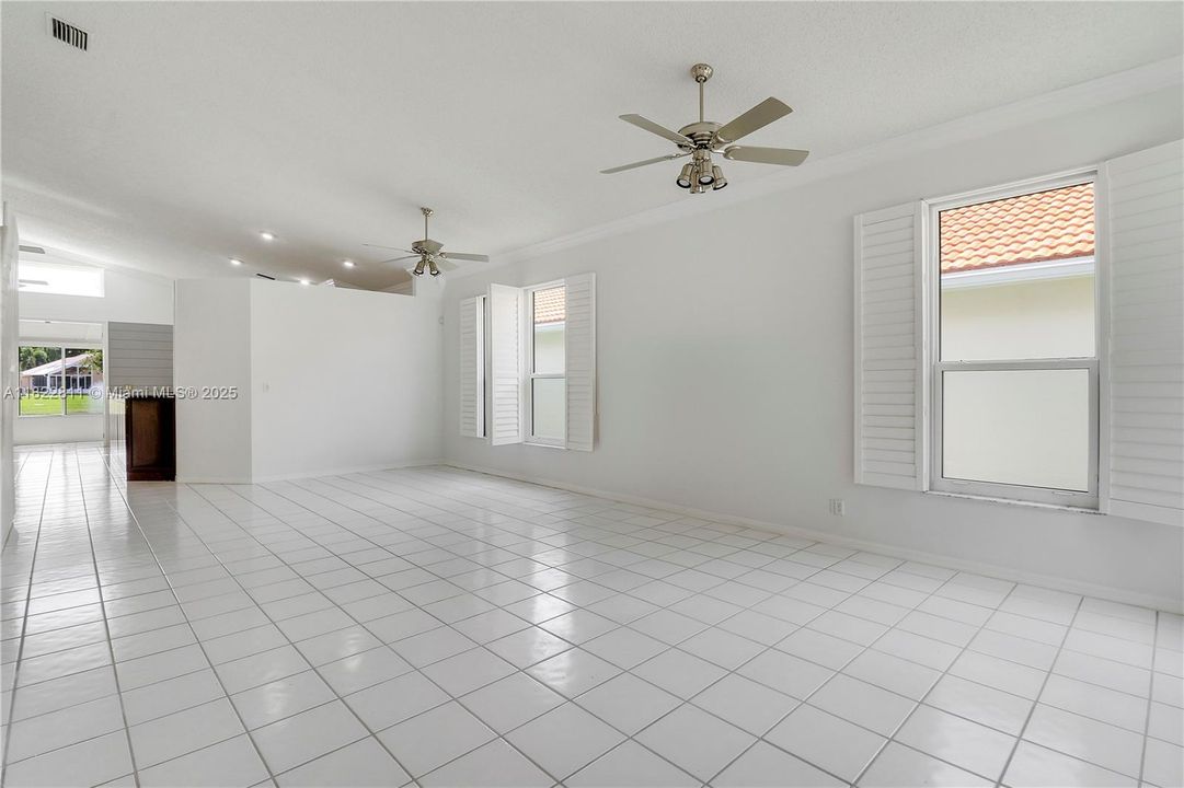 Recently Sold: $439,000 (3 beds, 2 baths, 2070 Square Feet)