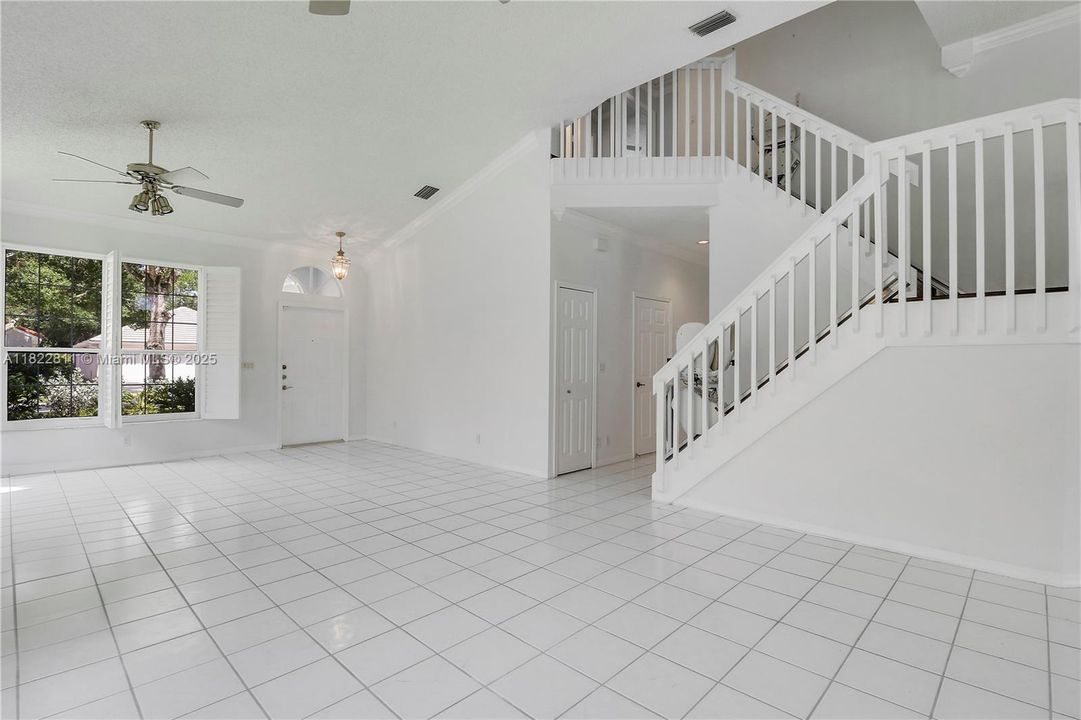 Recently Sold: $439,000 (3 beds, 2 baths, 2070 Square Feet)