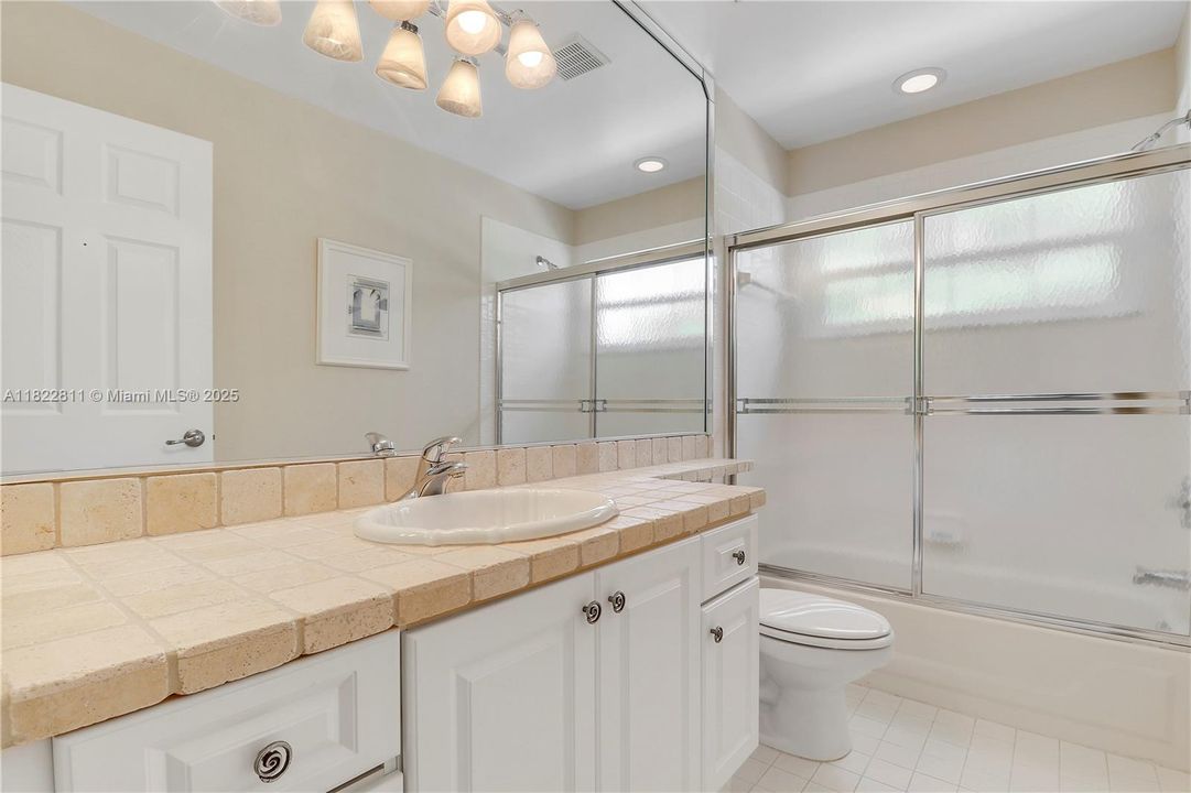 Guest Full Bathroom Upstairs