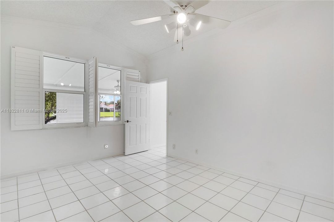 Recently Sold: $439,000 (3 beds, 2 baths, 2070 Square Feet)