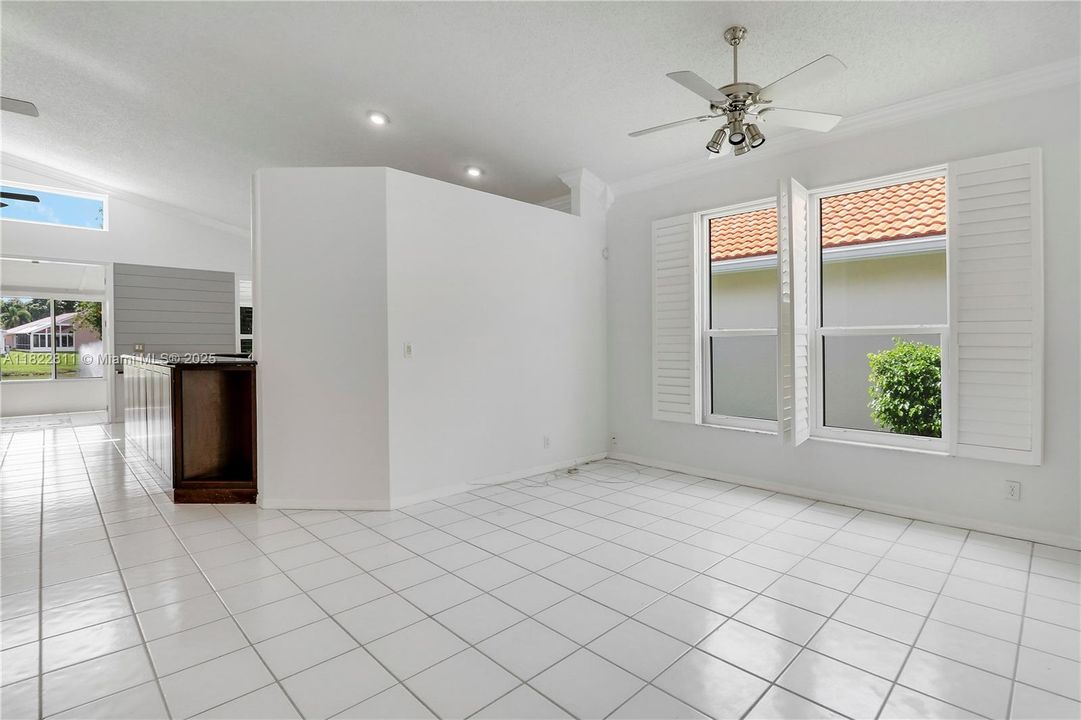 Recently Sold: $439,000 (3 beds, 2 baths, 2070 Square Feet)