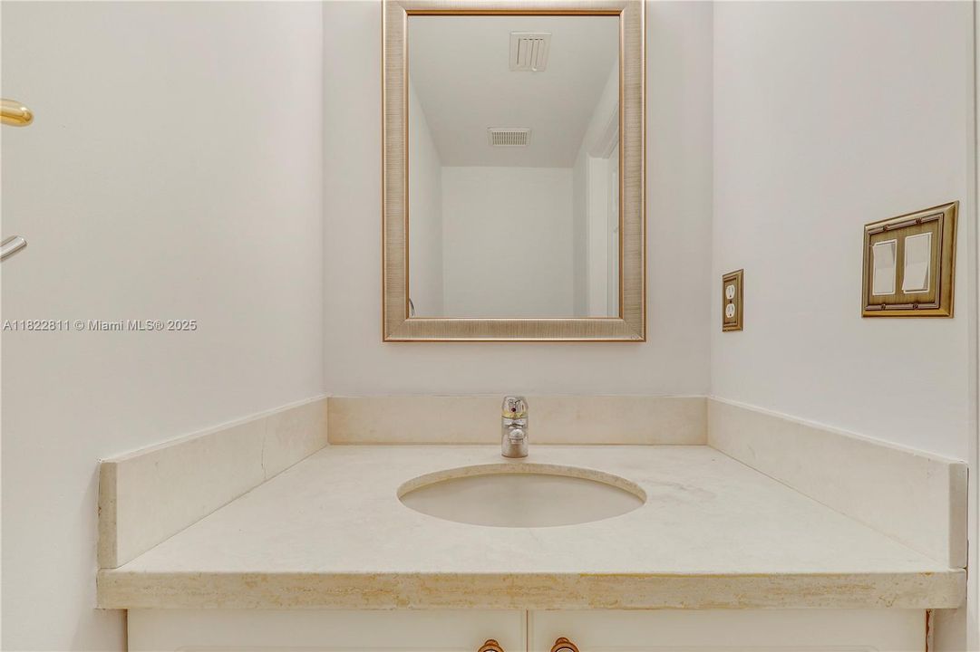 Guest 1/2 Bathroom Downstairs