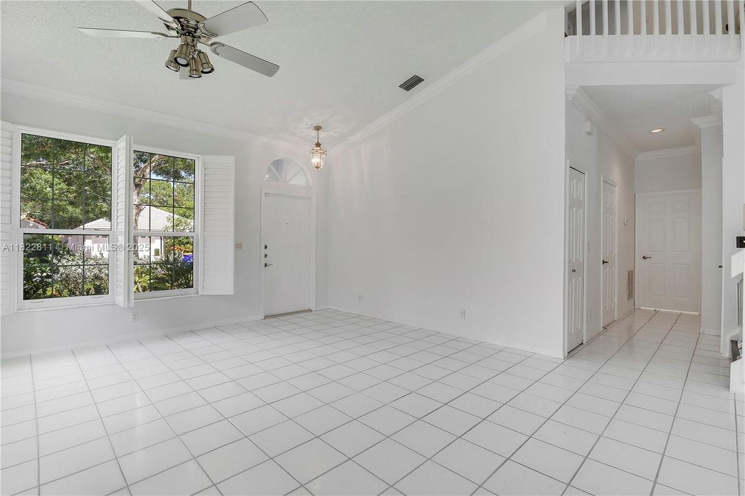 Recently Sold: $439,000 (3 beds, 2 baths, 2070 Square Feet)