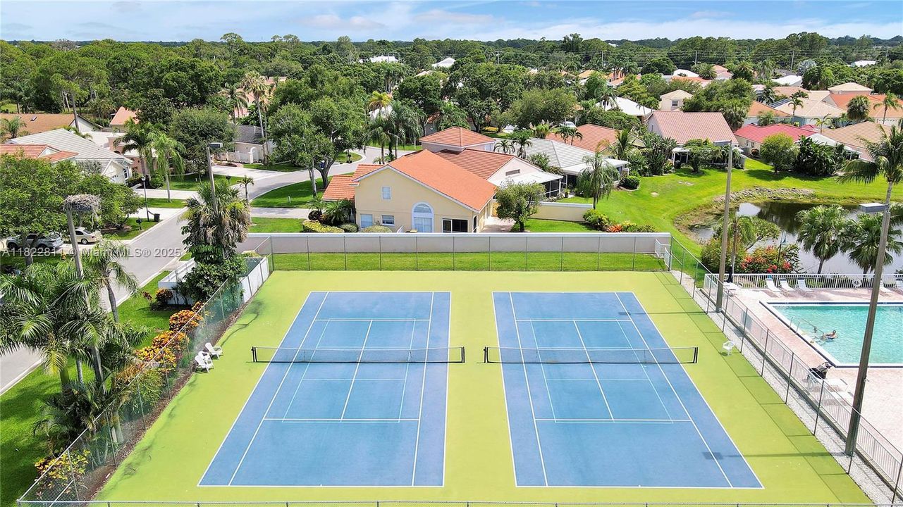 Recently Sold: $439,000 (3 beds, 2 baths, 2070 Square Feet)