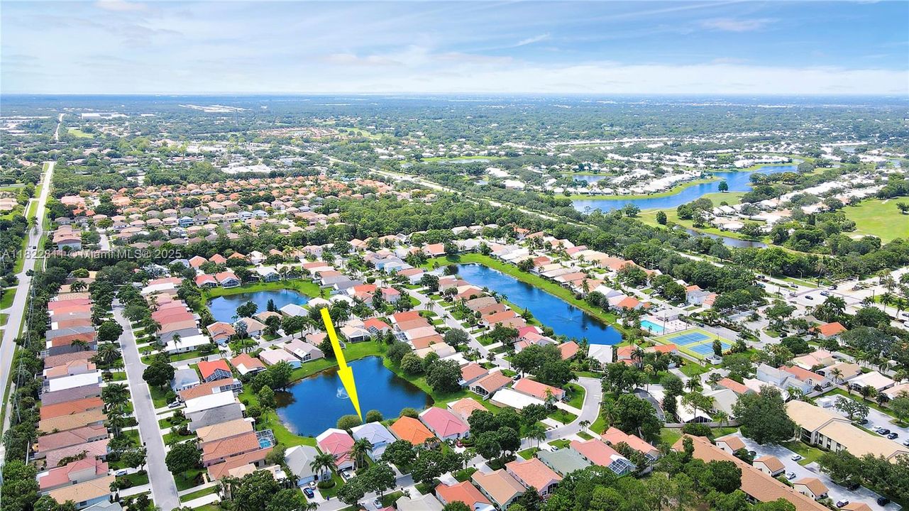 Recently Sold: $439,000 (3 beds, 2 baths, 2070 Square Feet)