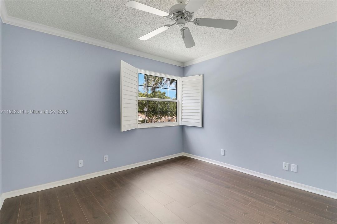 Recently Sold: $439,000 (3 beds, 2 baths, 2070 Square Feet)