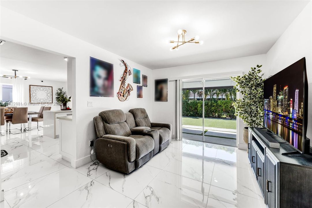 Recently Sold: $725,000 (4 beds, 2 baths, 1712 Square Feet)