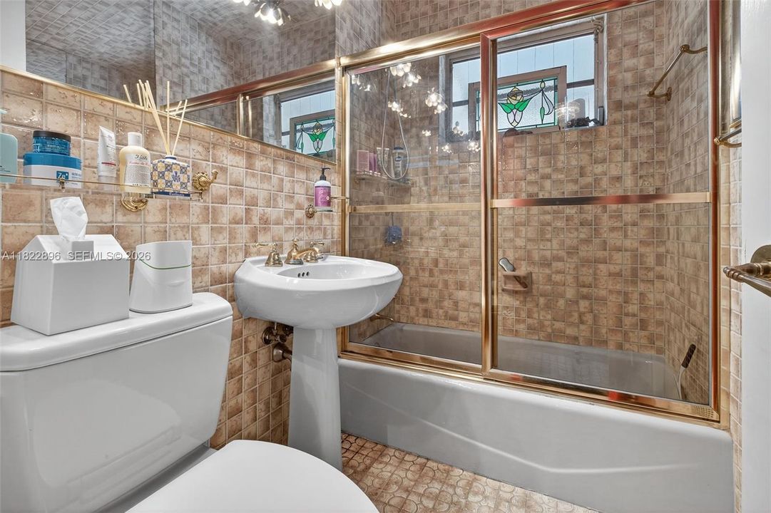 En Venta: $1,995,000 (3 camas, 2 baños, 1540 Pies cuadrados)