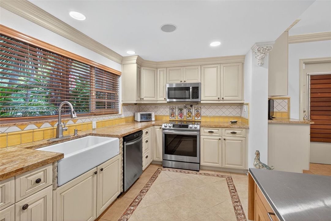 En Venta: $1,995,000 (3 camas, 2 baños, 1540 Pies cuadrados)