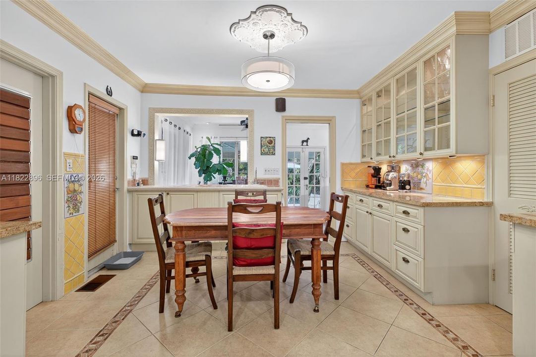 En Venta: $1,995,000 (3 camas, 2 baños, 1540 Pies cuadrados)