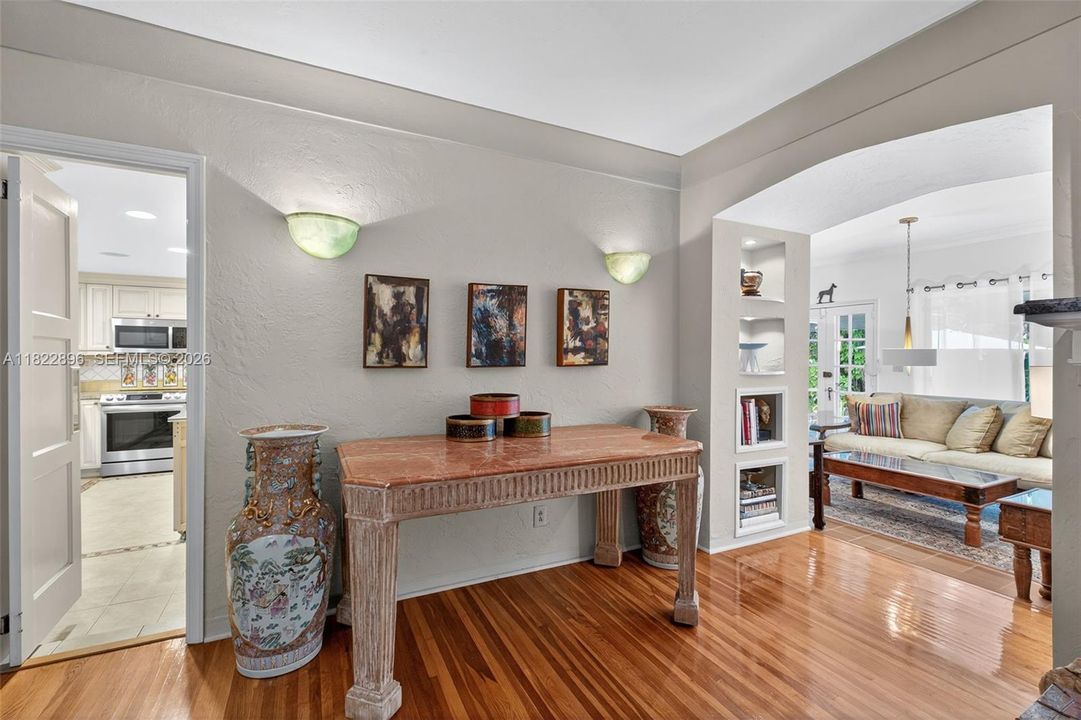 En Venta: $1,995,000 (3 camas, 2 baños, 1540 Pies cuadrados)