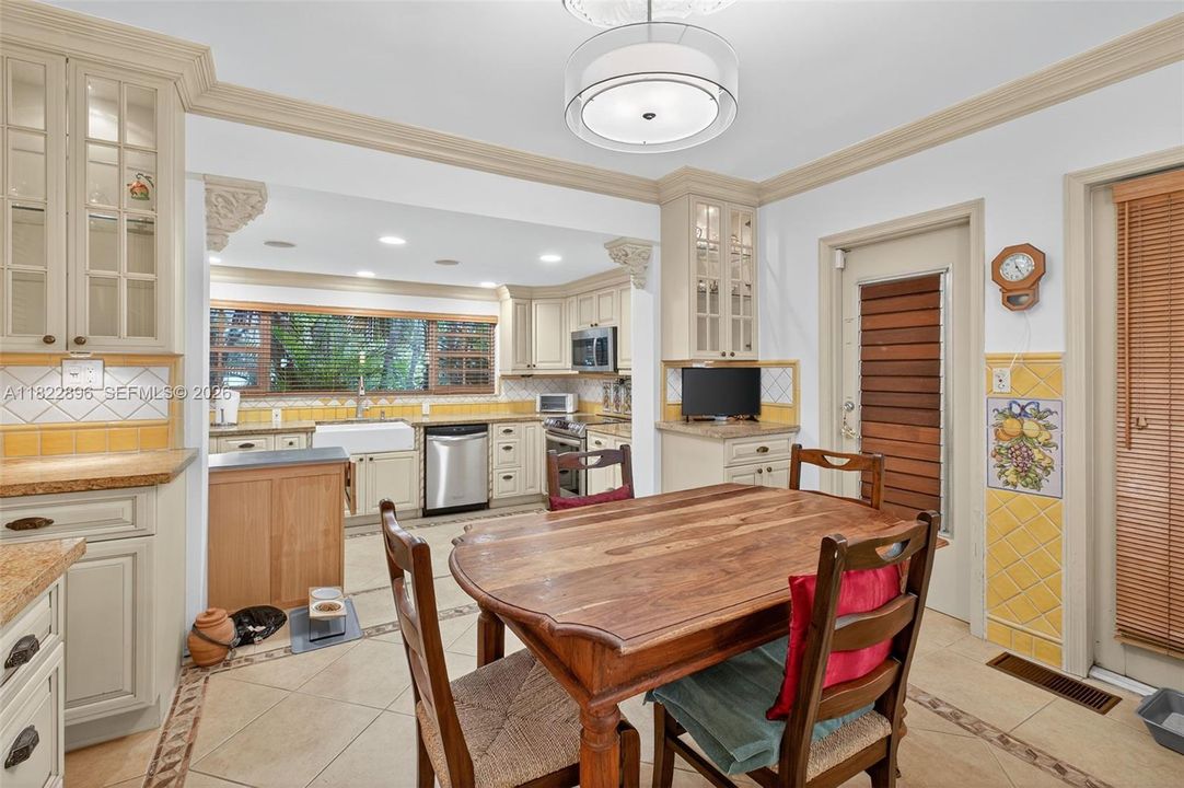 En Venta: $1,995,000 (3 camas, 2 baños, 1540 Pies cuadrados)