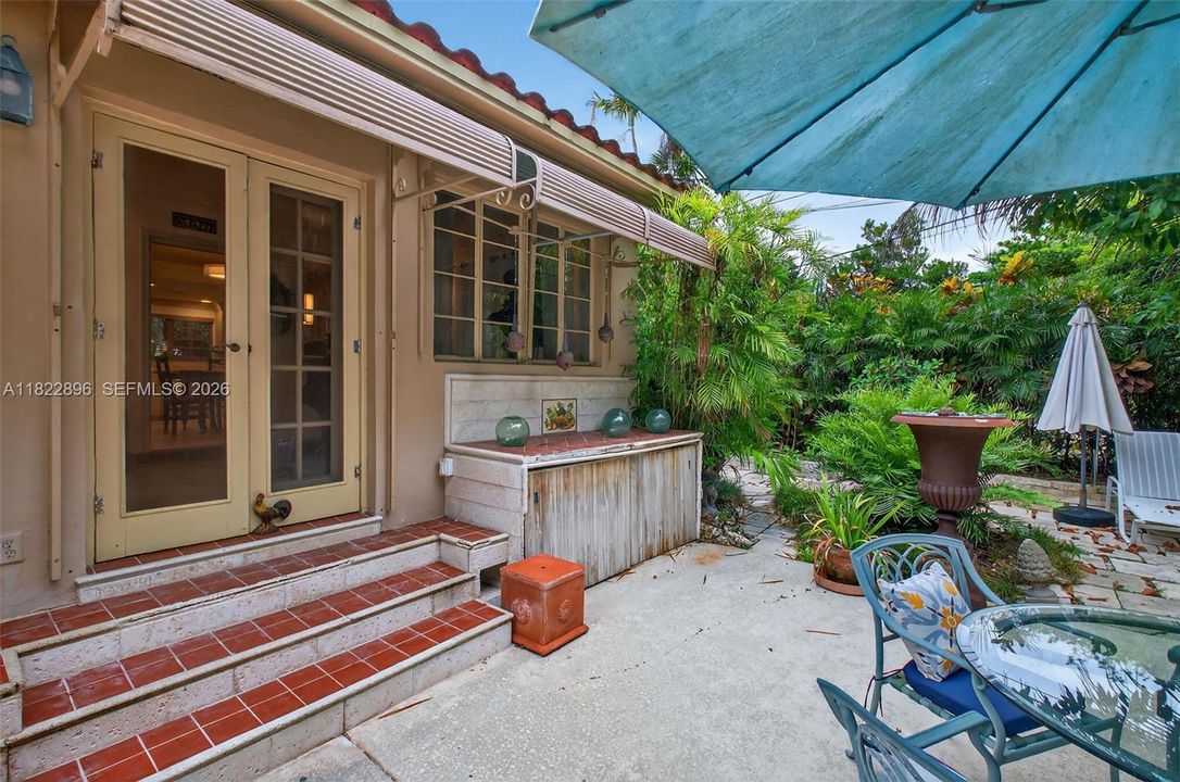 En Venta: $1,995,000 (3 camas, 2 baños, 1540 Pies cuadrados)