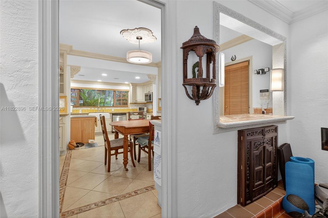 En Venta: $1,995,000 (3 camas, 2 baños, 1540 Pies cuadrados)