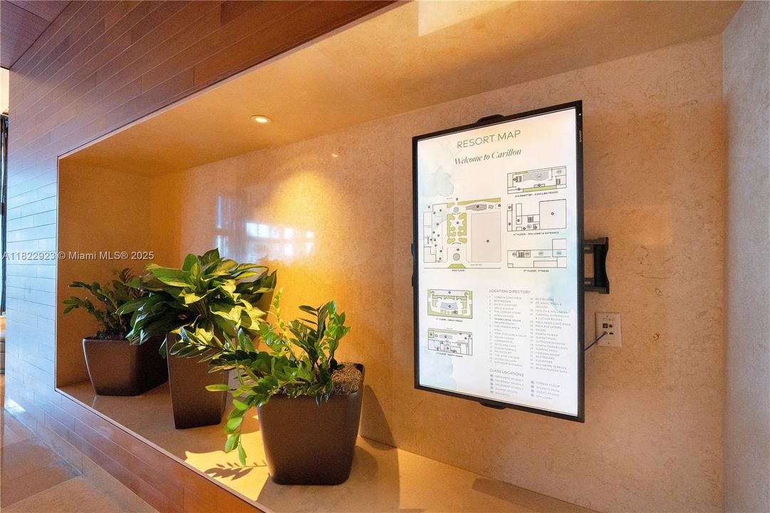 For Sale: $550,000 (1 beds, 1 baths, 820 Square Feet)