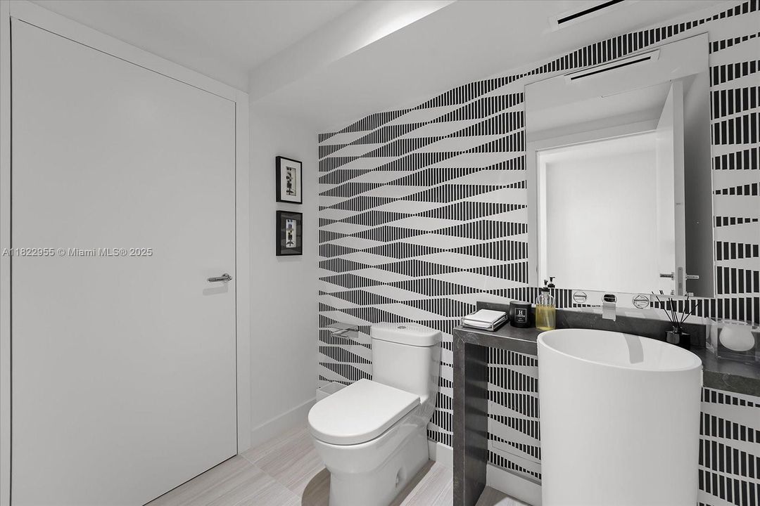 En Venta: $4,925,000 (4 camas, 4 baños, 4033 Pies cuadrados)