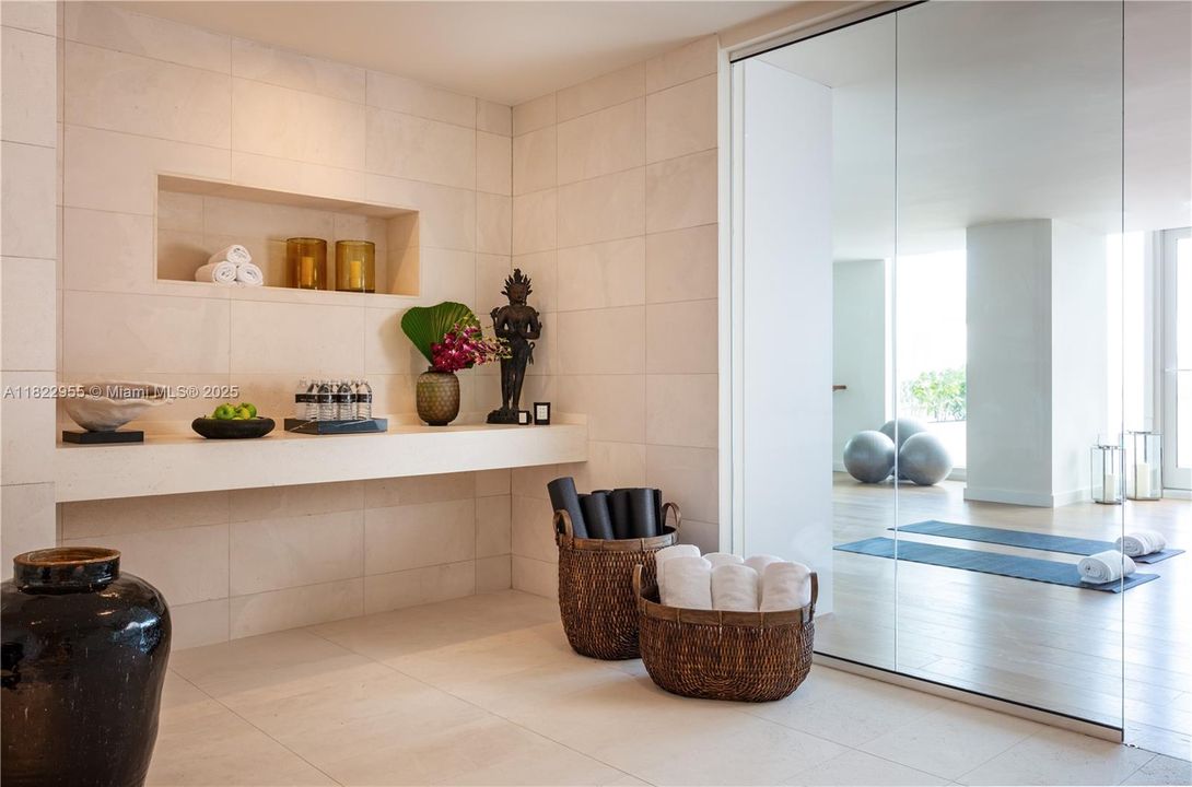 En Venta: $4,925,000 (4 camas, 4 baños, 4033 Pies cuadrados)