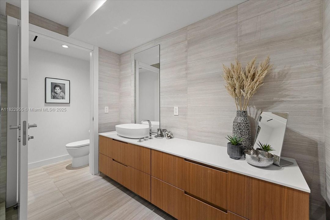 En Venta: $4,925,000 (4 camas, 4 baños, 4033 Pies cuadrados)