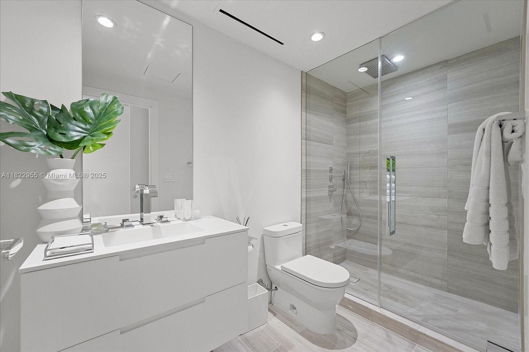 En Venta: $4,925,000 (4 camas, 4 baños, 4033 Pies cuadrados)