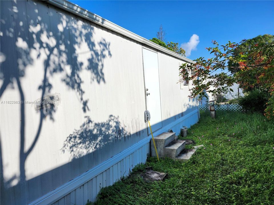 待售: $145,000 (2 贝兹, 1 浴室, 0 平方英尺)